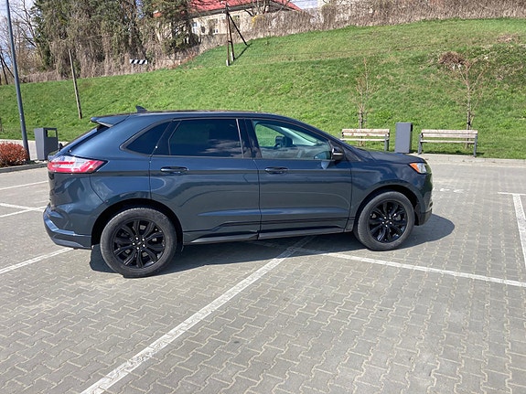Ford Edge 4 of 11