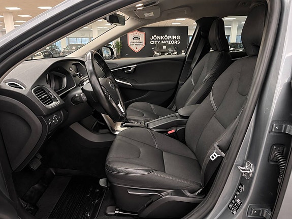 Volvo V40 Cross Country 6 of 21