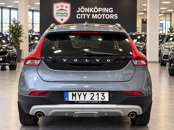 Volvo V40 Cross Country 5 of 21