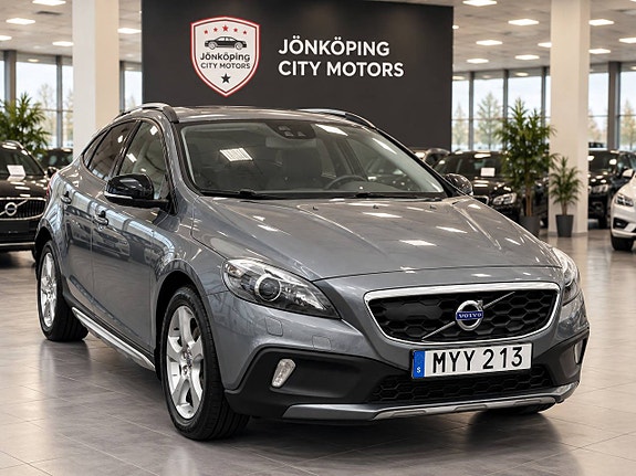 Volvo V40 Cross Country 3 of 21