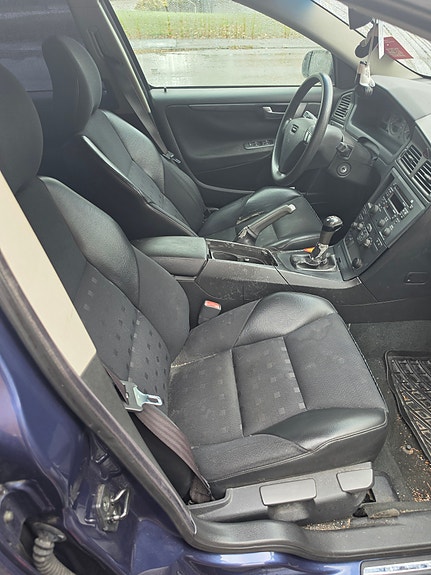 Volvo S60 3 of 8