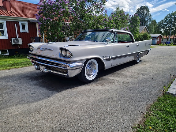 DeSoto Fireflite 2 of 5