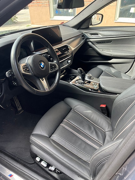 BMW 540i 4 of 4