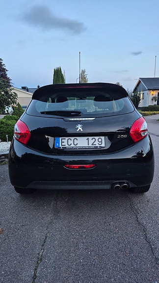 Peugeot 208 6 of 13