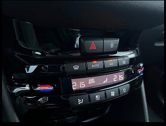 Peugeot 208 8 of 8