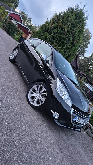 Peugeot 208 7 of 13