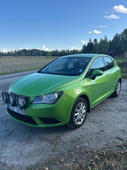 Seat Ibiza 2 of 9