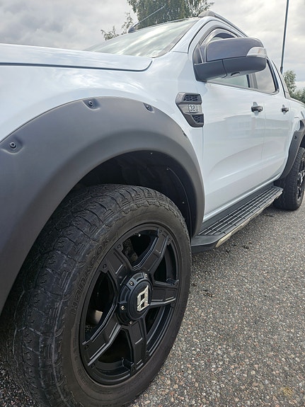 Ford Ranger 4 of 8