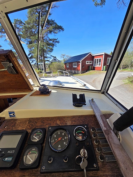 Hanto 24 – Volvo Penta MD17 (Renoveringsobjekt / GDS) – Båtkärra ingår 3 of 14