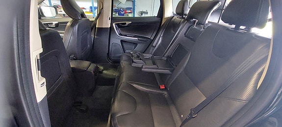 Volvo XC60 11 of 12