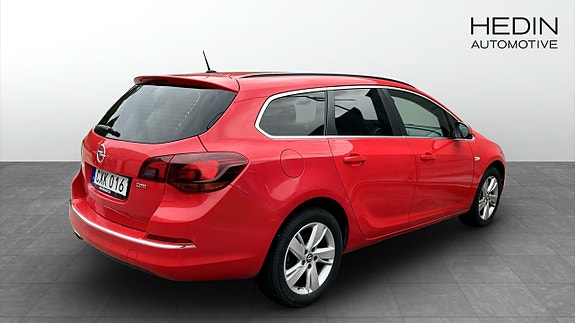 Opel Astra 2 of 8