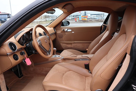 Porsche Cayman S 5 of 6