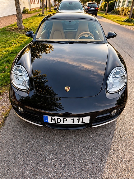 Porsche Cayman S 5 of 9