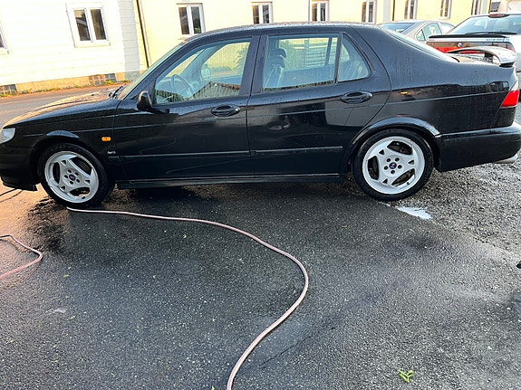 Saab 9-5 2 of 14