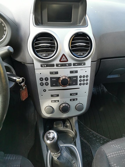 Opel Corsa 9 of 9