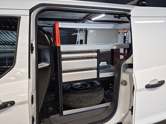 Ford Transit Connect 10 of 15