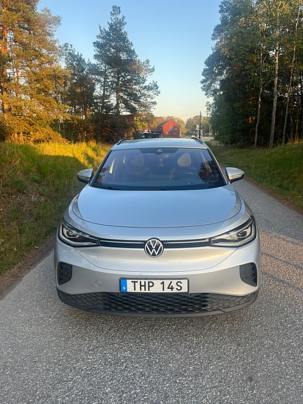 Volkswagen ID.4 2 of 5