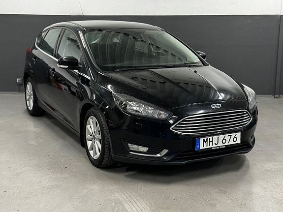 Ford Focus 2 of 29