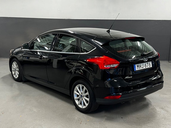 Ford Focus 10 of 29