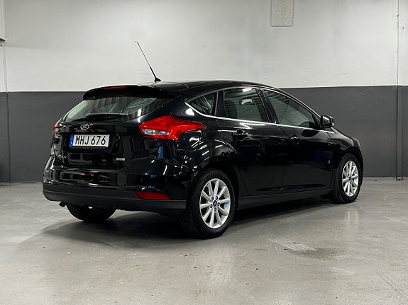Ford Focus 12 of 29