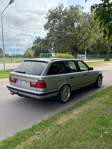 BMW 525tds 2 of 8