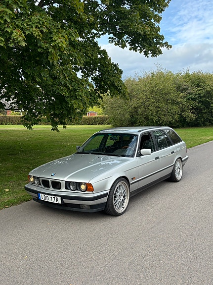 BMW 525tds 4 of 8