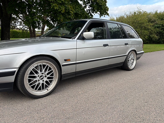 BMW 525tds 6 of 8