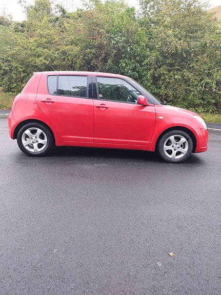 Suzuki Swift 2 of 15
