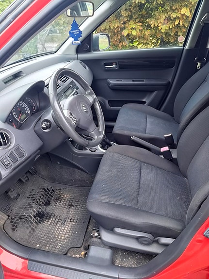 Suzuki Swift 9 of 15