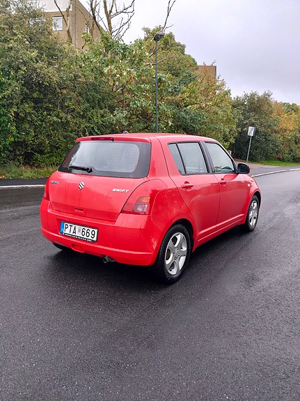 Suzuki Swift 6 of 15