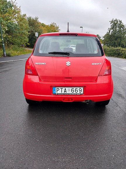 Suzuki Swift 7 of 15