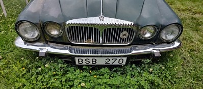 Jaguar XJ6 2 of 2