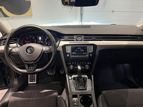 Volkswagen Passat Alltrack 11 of 19