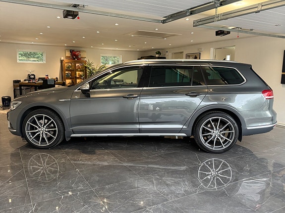 Volkswagen Passat Alltrack 6 of 19