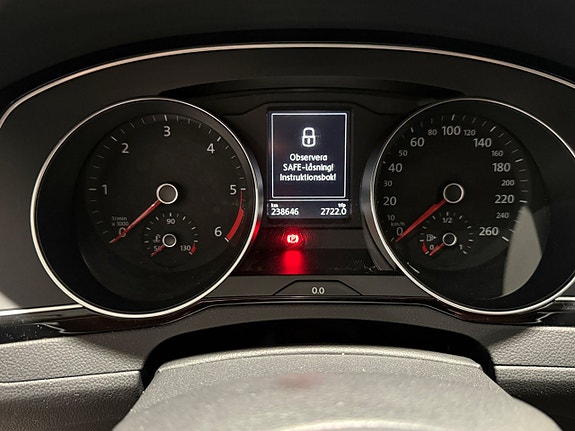 Volkswagen Passat Alltrack 15 of 19