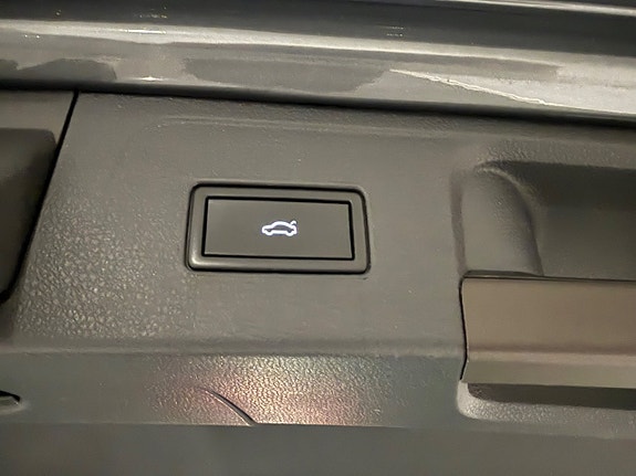Volkswagen Passat Alltrack 17 of 19
