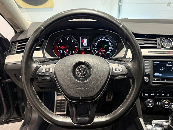 Volkswagen Passat Alltrack 14 of 19