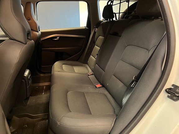 Volvo XC70 13 of 18