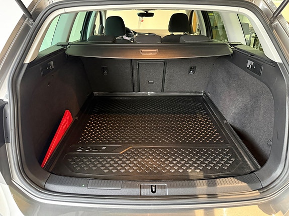 Volkswagen Golf Alltrack 17 of 17