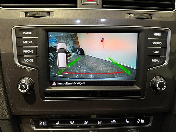 Volkswagen Golf Alltrack 15 of 17