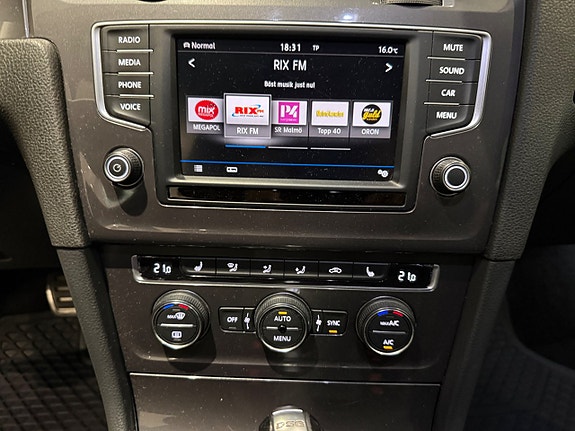 Volkswagen Golf Alltrack 12 of 17