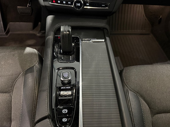 Volvo V90 Cross Country 13 of 16
