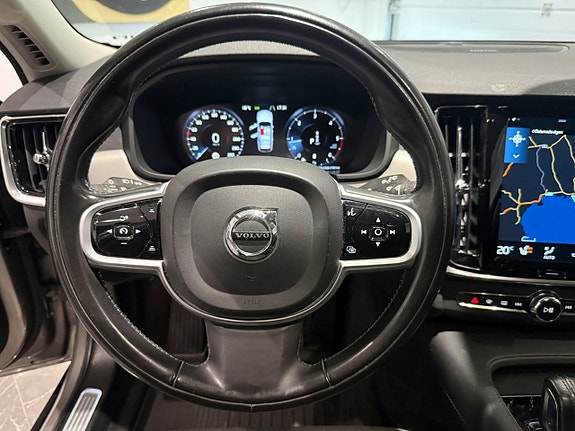 Volvo V90 Cross Country 12 of 16