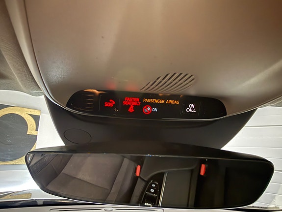 Volvo V90 Cross Country 14 of 16