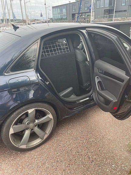 Audi A4 12 of 15