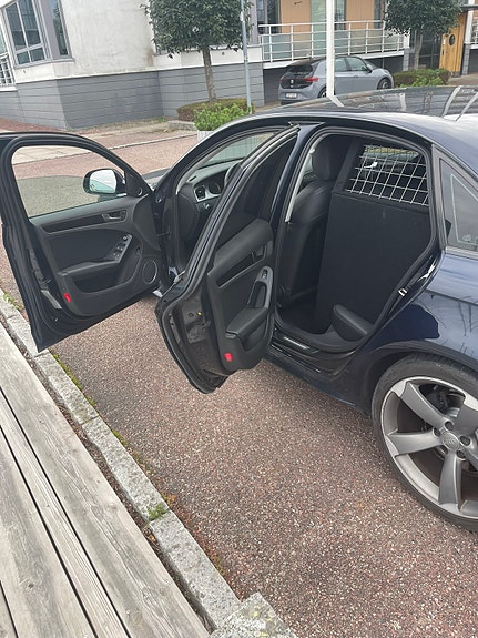 Audi A4 7 of 15