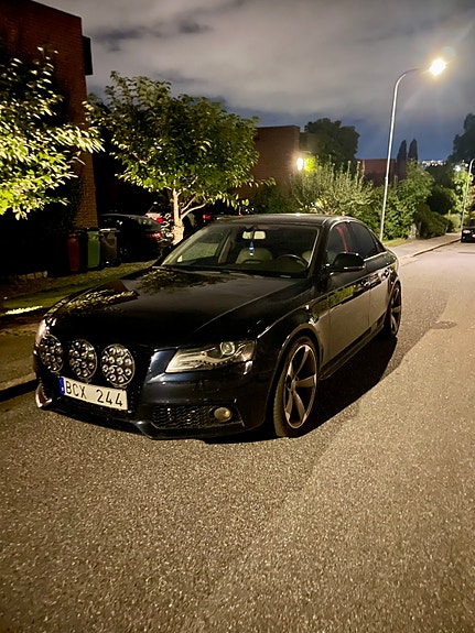 Audi A4 2 of 15