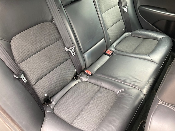 Volvo V70 12 of 22
