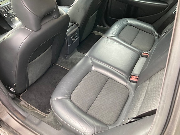 Volvo V70 14 of 22