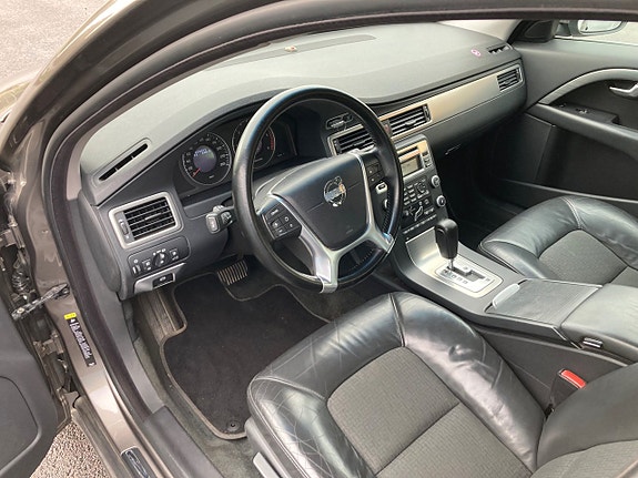 Volvo V70 19 of 22